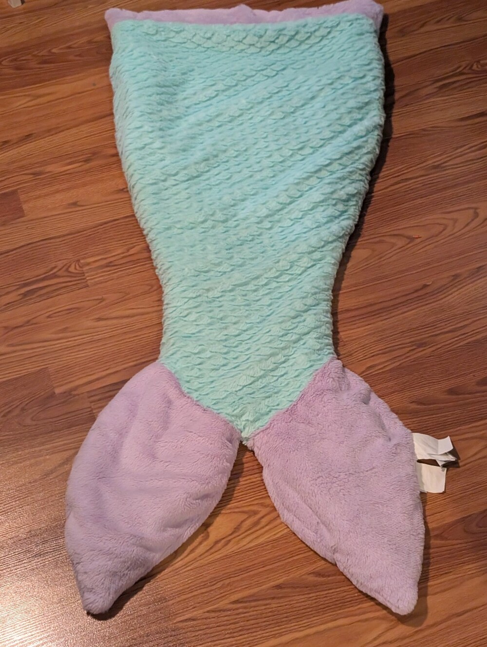 AUTHENTIC KIDS Mermaid Plush Tail Blanket - Picture 3 of 4